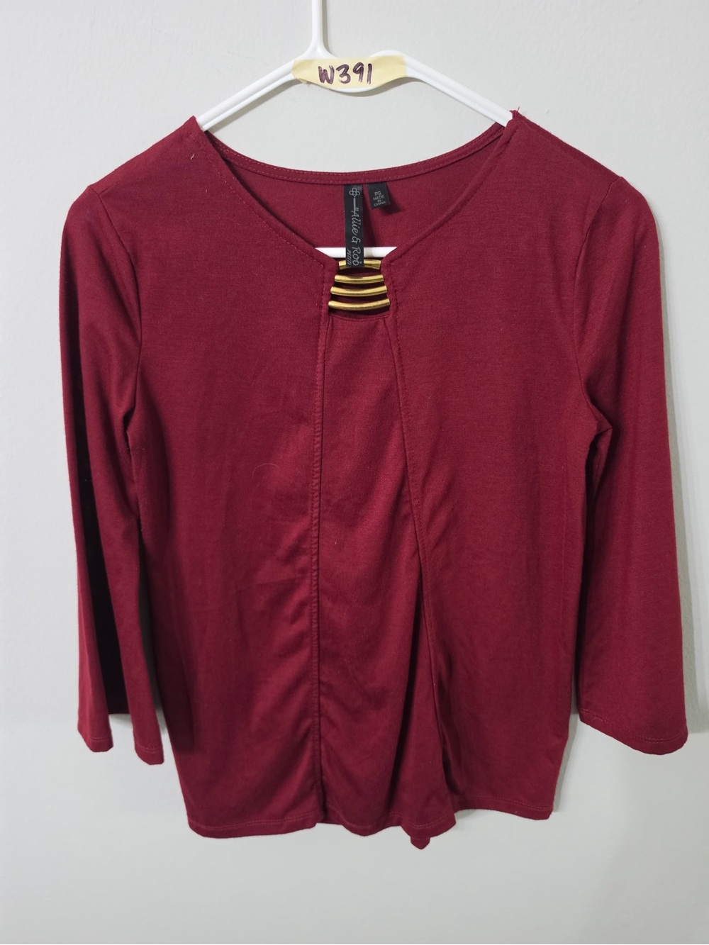 Alice & Rob Women’s Burgundy 3/4 Sleeve Top Petite Small